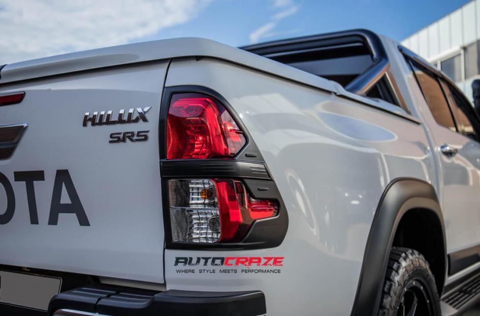 TOYOTA-HILUX-4WD-WARRIOR-MATTE-BLACK-POLISHED-SPOKE